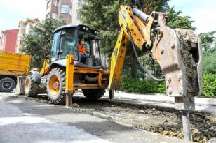 Esenyurt’un yolları yenilenmeye devam ediyor