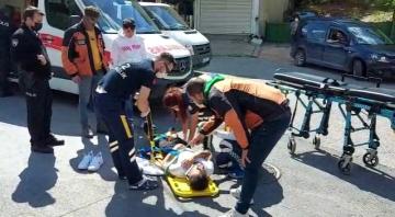 Ümraniye’de motosikletli kurye ile motosikletli sürücüsü kafa kafaya çarpıştı