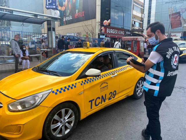 Ruhsat süresi dolan taksi şoförü aldığı cezaya isyan etti: “Hırsızlık mı yaptım da bu aracı bağlıyorsunuz?”