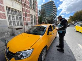 Mecidiyeköy’de taksi denetimleri devam ediyor