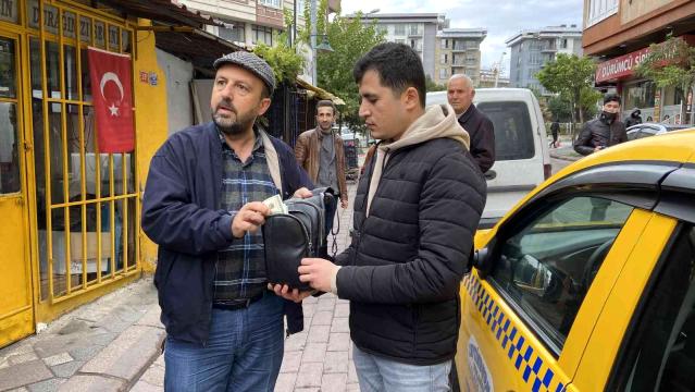 İstanbul’da taksi şoföründen örnek davranış