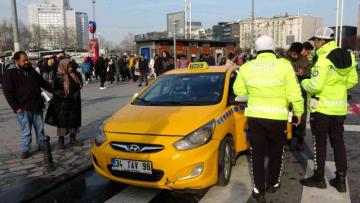 Taksim’deki denetimlerde taksicilere ceza yağdı: 26 sürücüye 14 bin 337 lira ceza kesildi