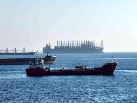 Dünyanın en büyük enerji gemisi İstanbul’da