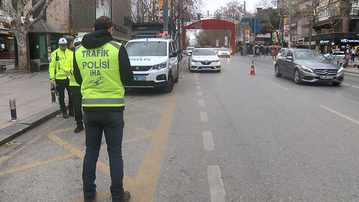 Kadıköy’de dron destekli trafik denetimi yapıldı