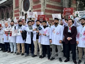 İstanbul’da doktorlar İsrail’in saldırılarına tepki gösterdi