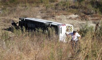 Kuzey Marmara Otoyolu’nda Servis Minibüsü Şarampole Uçtu: 9 Yaralı