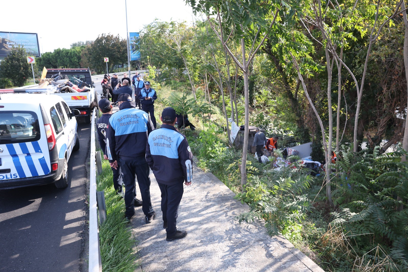 Bakırköy Belediyesi Zabıta Ekipleri Uygunsuz Barınma Alanlarına Müdahale Ediyor