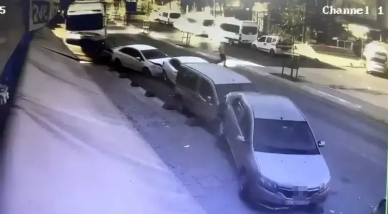 İstanbul’da Tır Kontrolden Çıktı