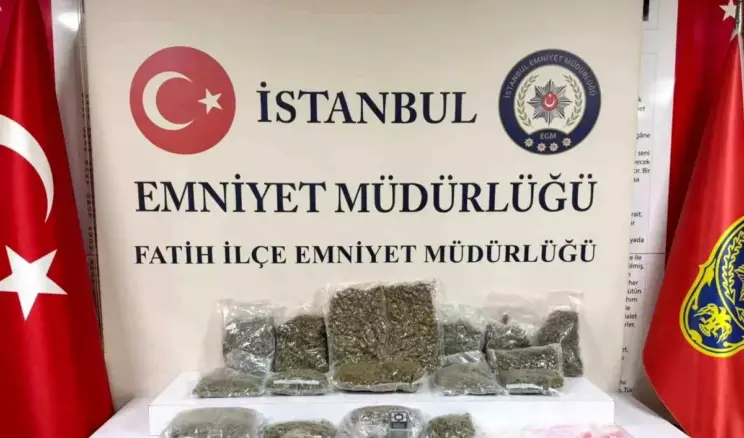 Fatih’te Uyuşturucu Operasyonu: 2 Gözaltı
